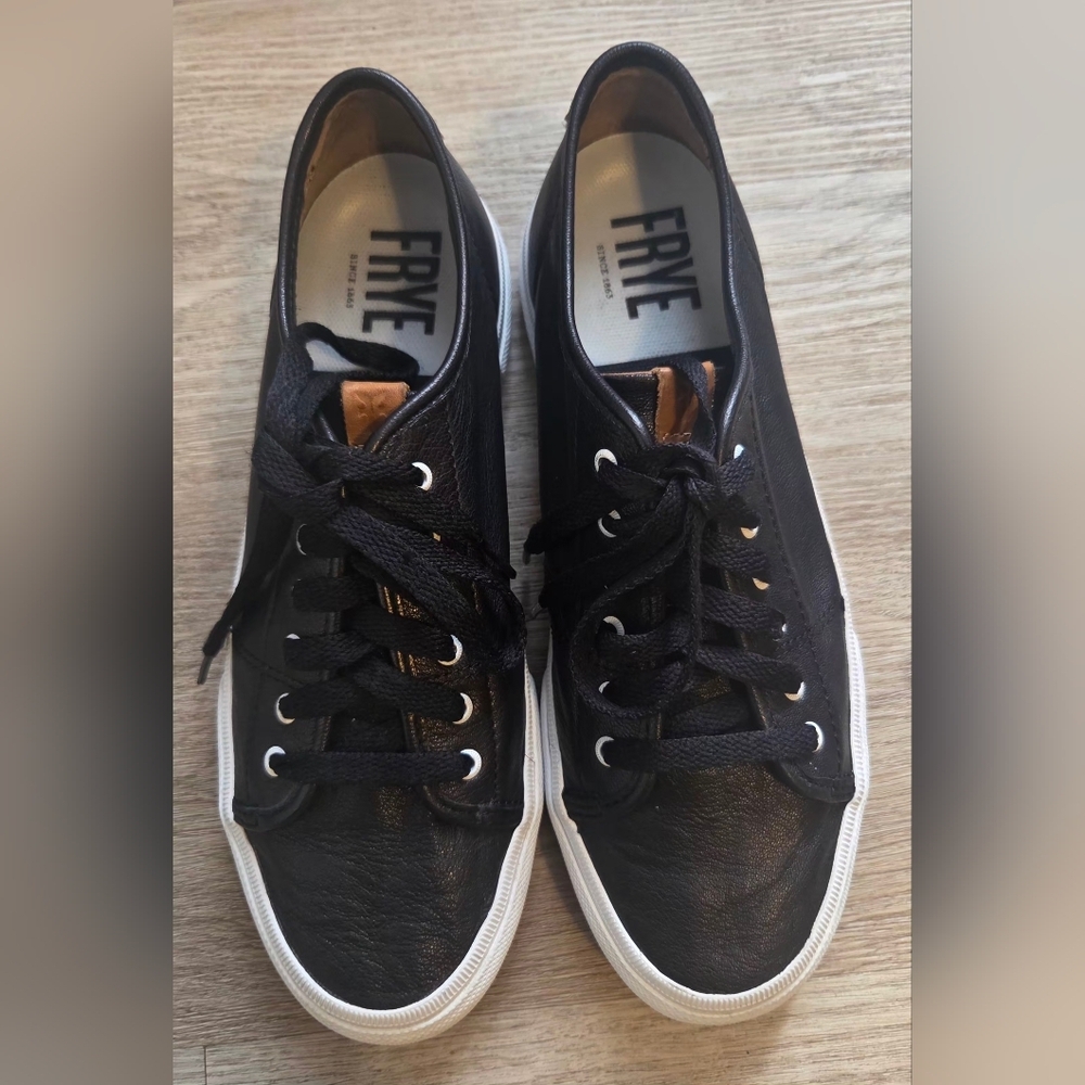 Frye Gia Low Lace Womens 8 M Black Leather Casual Sneaker Round Toe-EUC